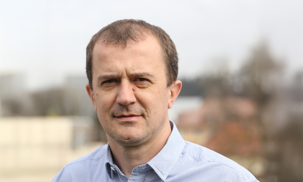 prof. dr. Robert Dominko